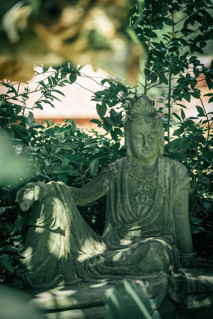 statue-8324499_1280.jpg
